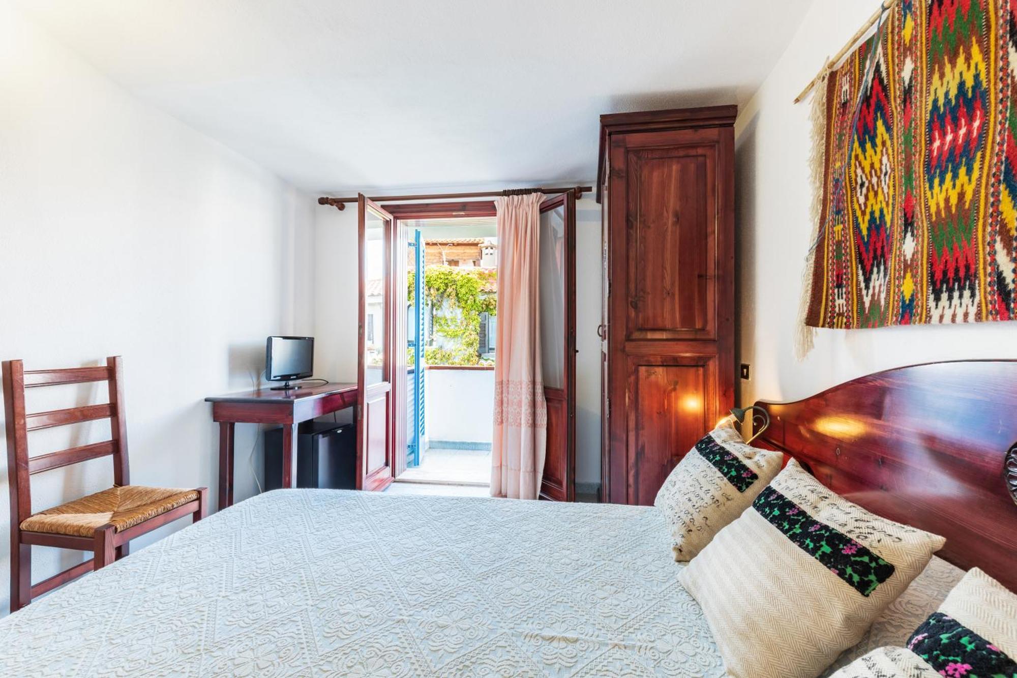 Hotel S'Ortale Con Parcheggio Interno E Ristorante All'Aperto Orosei Δωμάτιο φωτογραφία